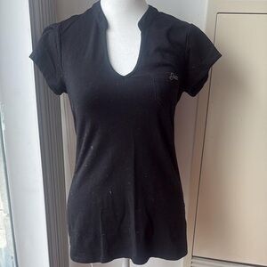 #Y2K Guess Black V-Neck Short Sleeve Tee